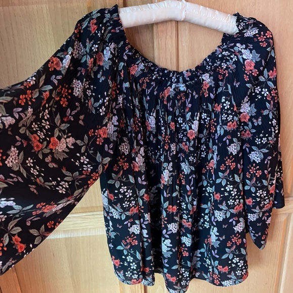 Max Studio Blouse Medium EUC - Picture 4 of 8